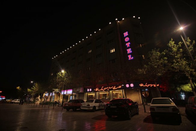 هتل بزرگ فردوسی تهران نمای بیرونی