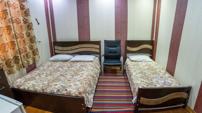هتل آپارتمان یاس بندر بوشهر اتاق سه تخته 1
