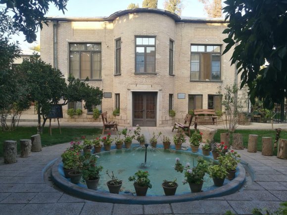 اقامتگاه بوم‌گردی خانه باغ ایرانی شیراز فضای داخلی اقامتگاه 2