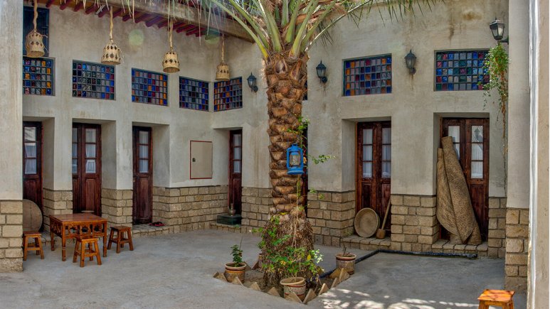 اقامتگاه سنتی مان همیشه سبز بوشهر فضای داخلی اقامتگاه 1