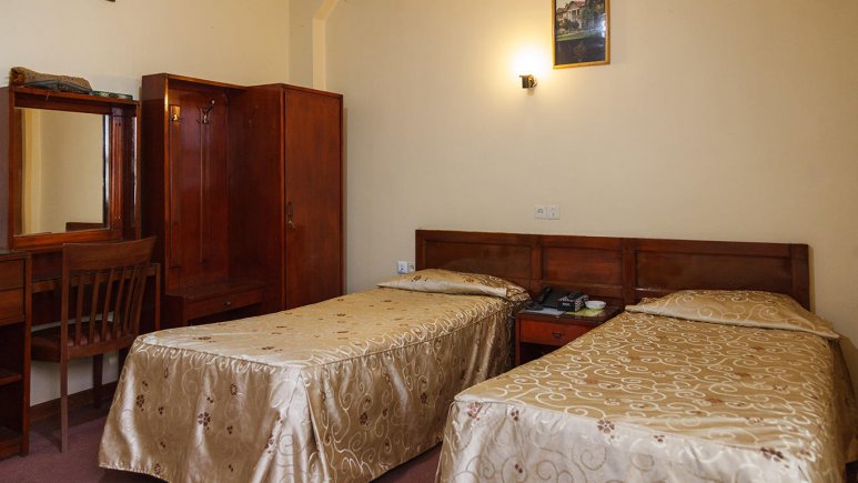 هتل کوثر شیراز اتاق دو تخته تویین 1