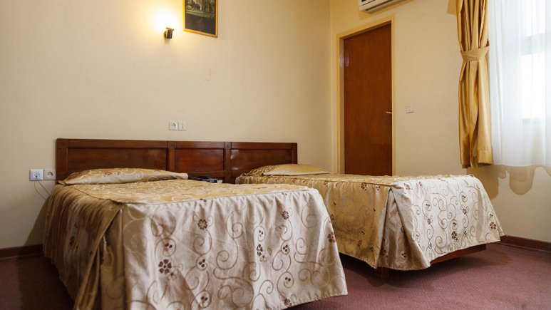 هتل کوثر شیراز اتاق دو تخته تویین 2