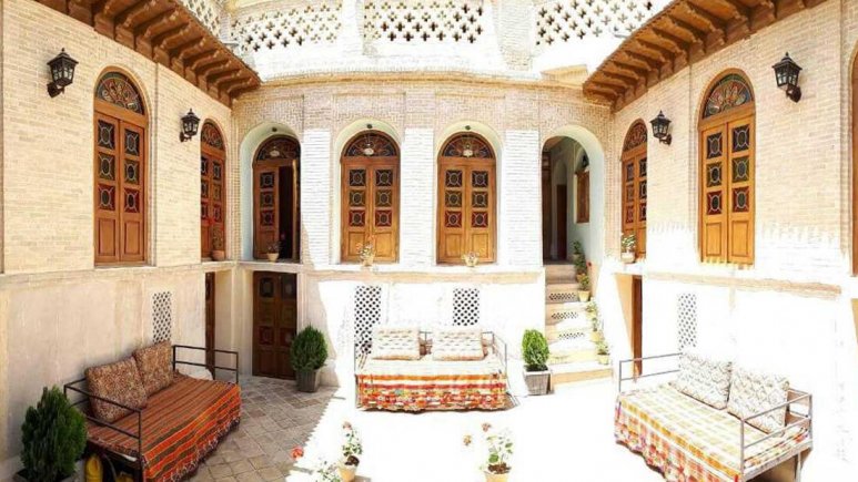 اقامتگاه سنتی سپهری شیراز فضای داخلی اقامتگاه