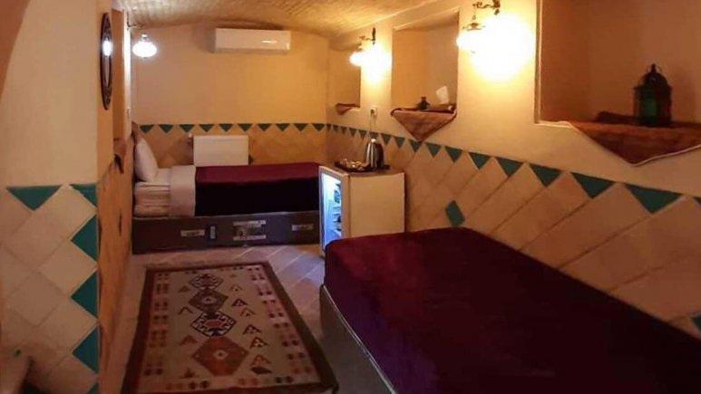 اقامتگاه سنتی سپهری شیراز اتاق دو تخته تویین