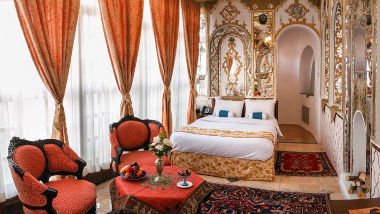 اقامتگاه سنتی قصر منشی اصفهان اتاق دو تخته دابل آینه