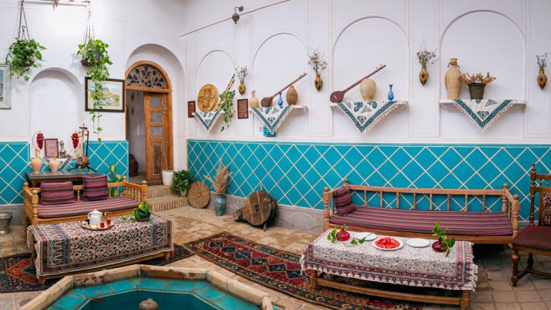 اقامتگاه سنتی قصر منشی اصفهان چایخانه سنتی