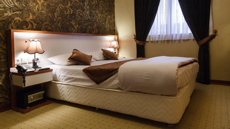 هتل لطفعلی خان شیراز اتاق دو تخته دابل 1