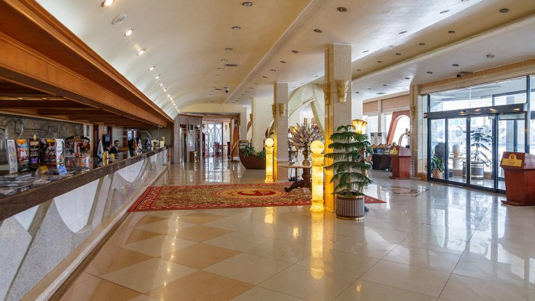هتل پارمیس کیش لابی 2