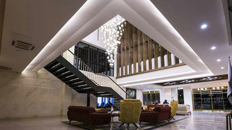 هتل کتیبه همدان لابی