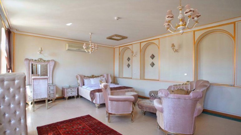 اقامتگاه سنتی خانه کشیش اصفهان اتاق دو تخته دابل ملکه 1