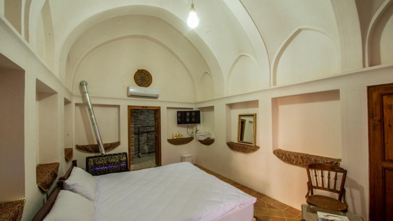 اقامتگاه سنتی شاسوسا کاشان اتاق سه تخته گوشواره 2