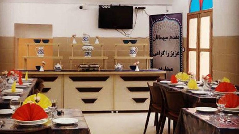 اقامتگاه سنتی کیاوش یزد رستوران