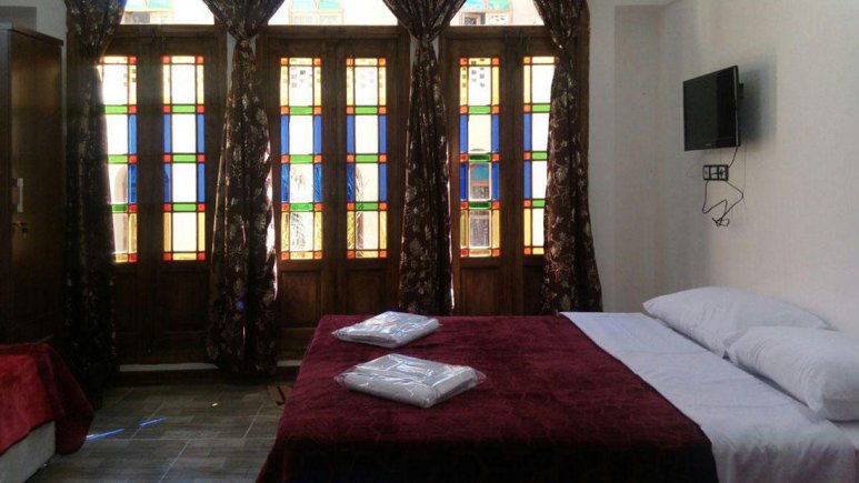 اقامتگاه سنتی کیاوش یزد اتاق دو تخته دابل