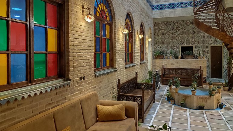 هتل سنتی درباری شیراز فضای داخلی هتل 3