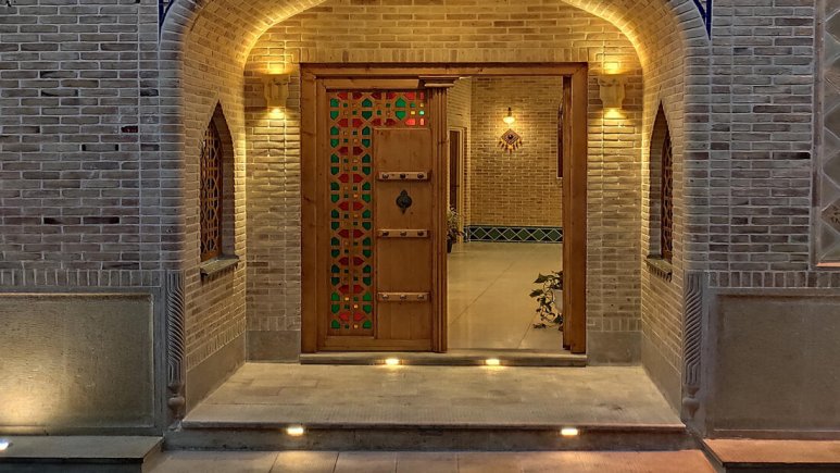 هتل سنتی درباری شیراز نمای بیرونی 1