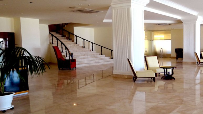 هتل قصر بوتانیک گرگان لابی 1