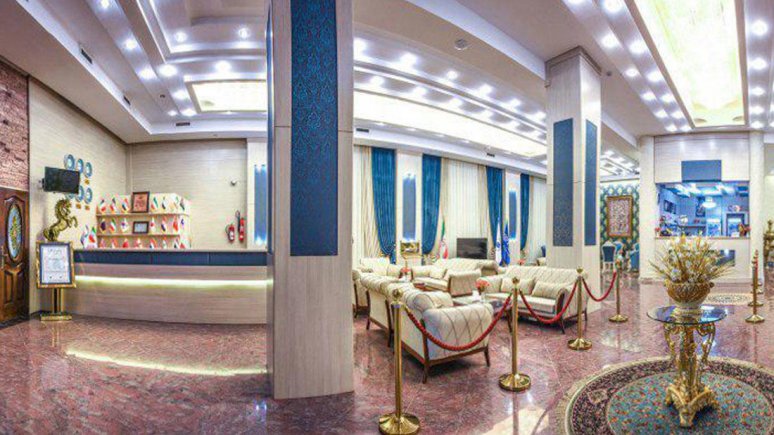 هتل استقلال قم لابی 1