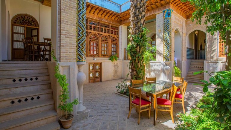 اقامتگاه سنتی ایران مهر شیراز فضای داخلی اقامتگاه 2