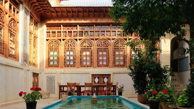 اقامتگاه سنتی ایران مهر شیراز فضای داخلی اقامتگاه 3