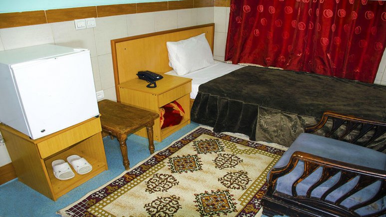 مهمانسرا ویلا شیراز اتاق یک تخته