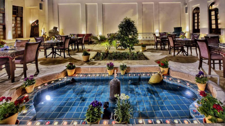 اقامتگاه سنتی هزار و یک شب چهار باغ اصفهان فضای داخلی اقامتگاه 2
