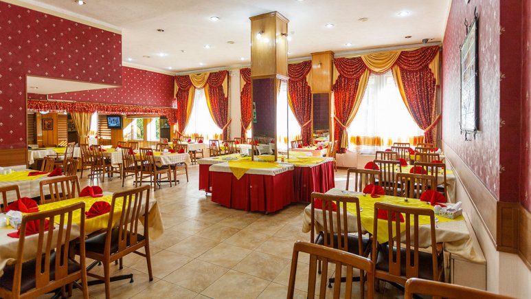 هتل پارسیان شیراز رستوران 1