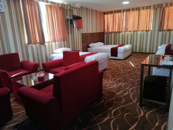 هتل پویا کرمان اتاق پنج تخته 1