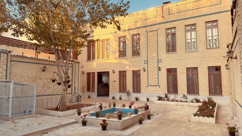 اقامتگاه سنتی سیمرغ شیراز فضای داخلی 2