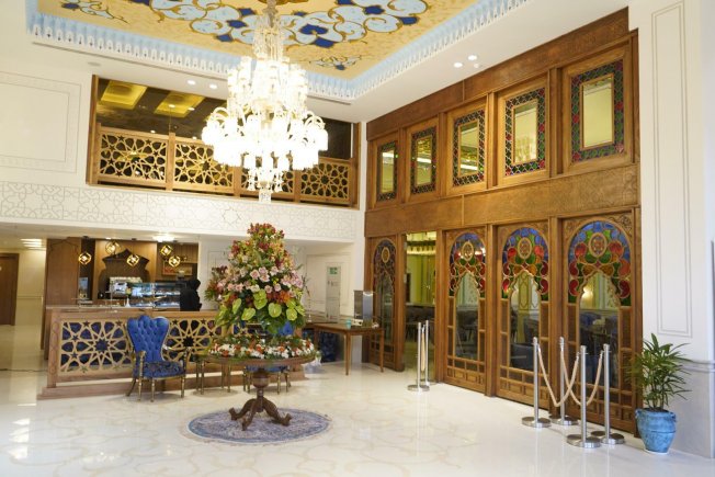 هتل آپارتمان سورنا شیراز لابی 1