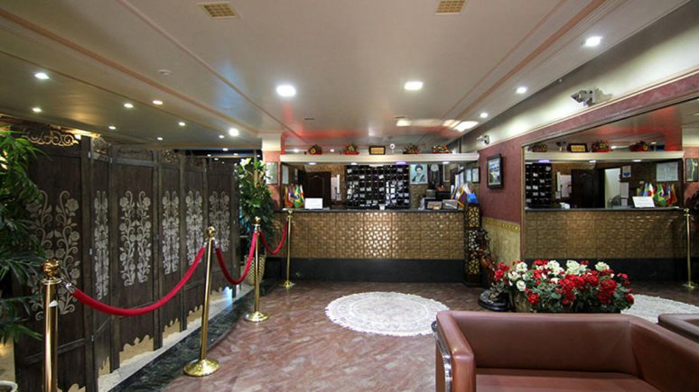 هتل آپارتمان رازی تهران لابی