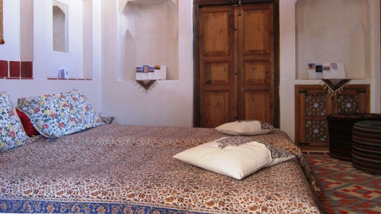 اقامتگاه سنتی خانه ایرانی کاشان فضای داخلی اتاق ها 2