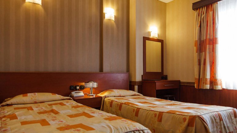 هتل شیراز تهران اتاق دو تخته تویین