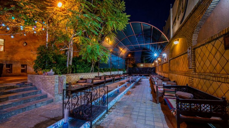 هتل امیرکبیر کاشان فضای بیرونی هتل