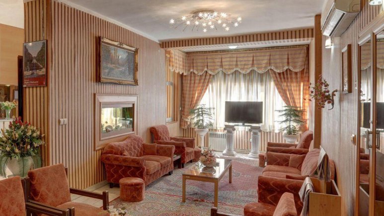 هتل جهانگردی رفسنجان لابی