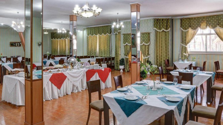 هتل جهانگردی رفسنجان رستوران
