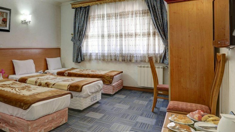 هتل جهانگردی بم اتاق سه تخته