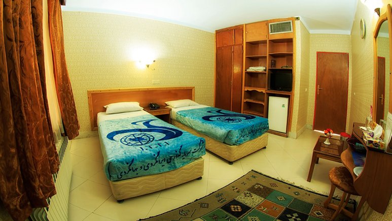 هتل جهانگردی زنجان اتاق دو تخته