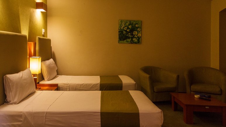 هتل اطلس مشهد اتاق دو تخته تویین رویال 2