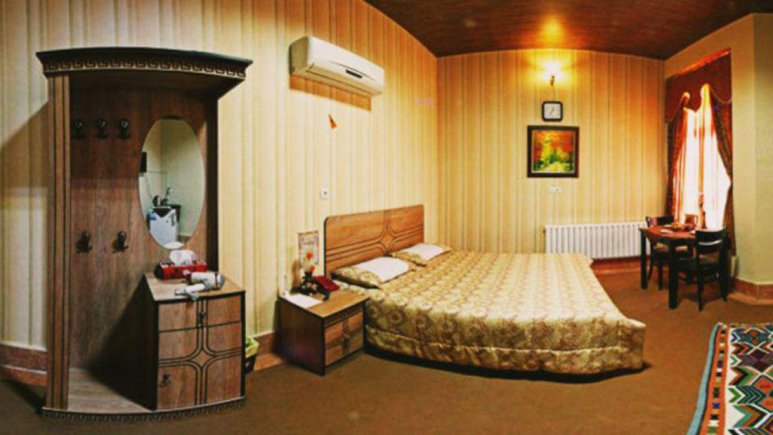 هتل سنتی عماد نظام فردوس اتاق دو تخته دابل