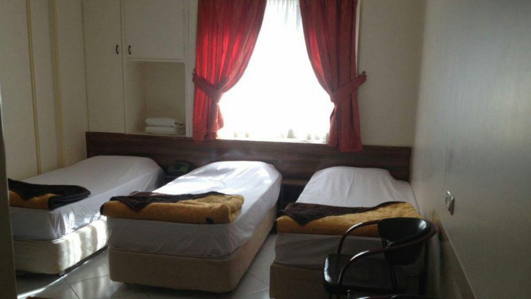اتاق سه تخته هتل رضا